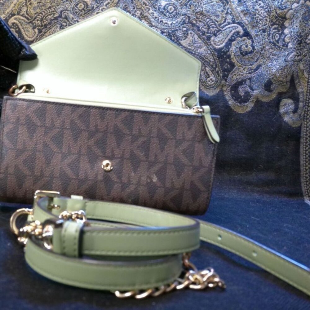 Michael Kors Jet Set Charm Crossbody Envelope Bag Small Aloe Green Preowned - Picture 2 of 6